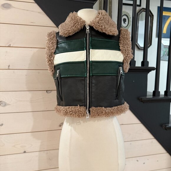 Urban Ourtfitters BDG Retro Colorblock Sherpa Vest NWOT Size Small - Picture 9 of 14